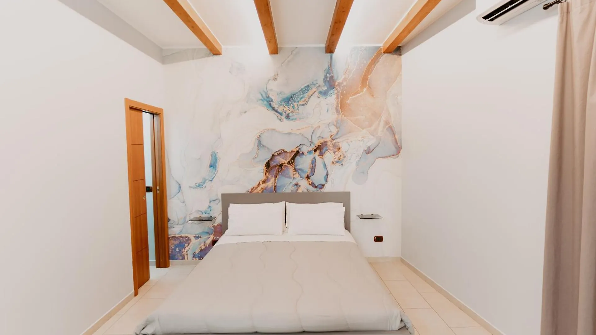 Dimora L'Etual Bed & Breakfast Bari Italy