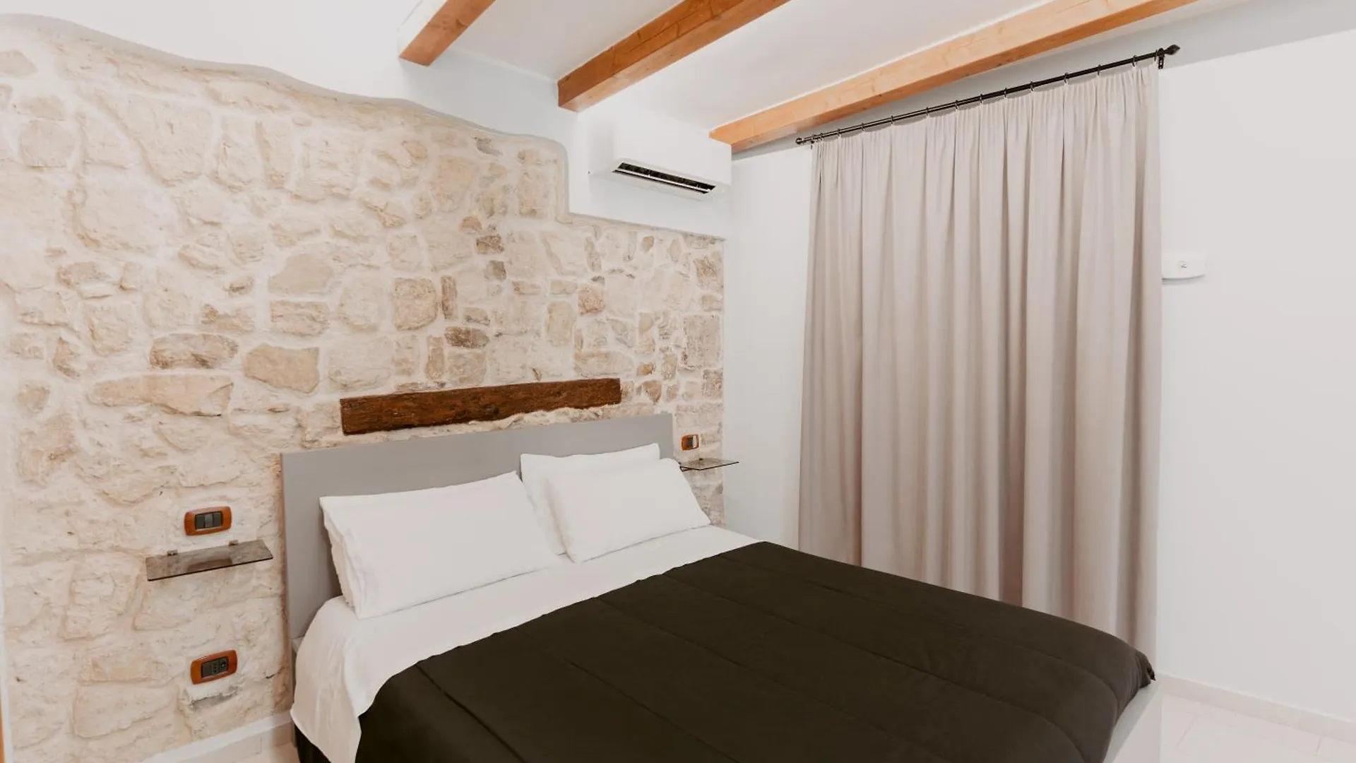 Dimora L'Etual Bed & Breakfast Bari Italia