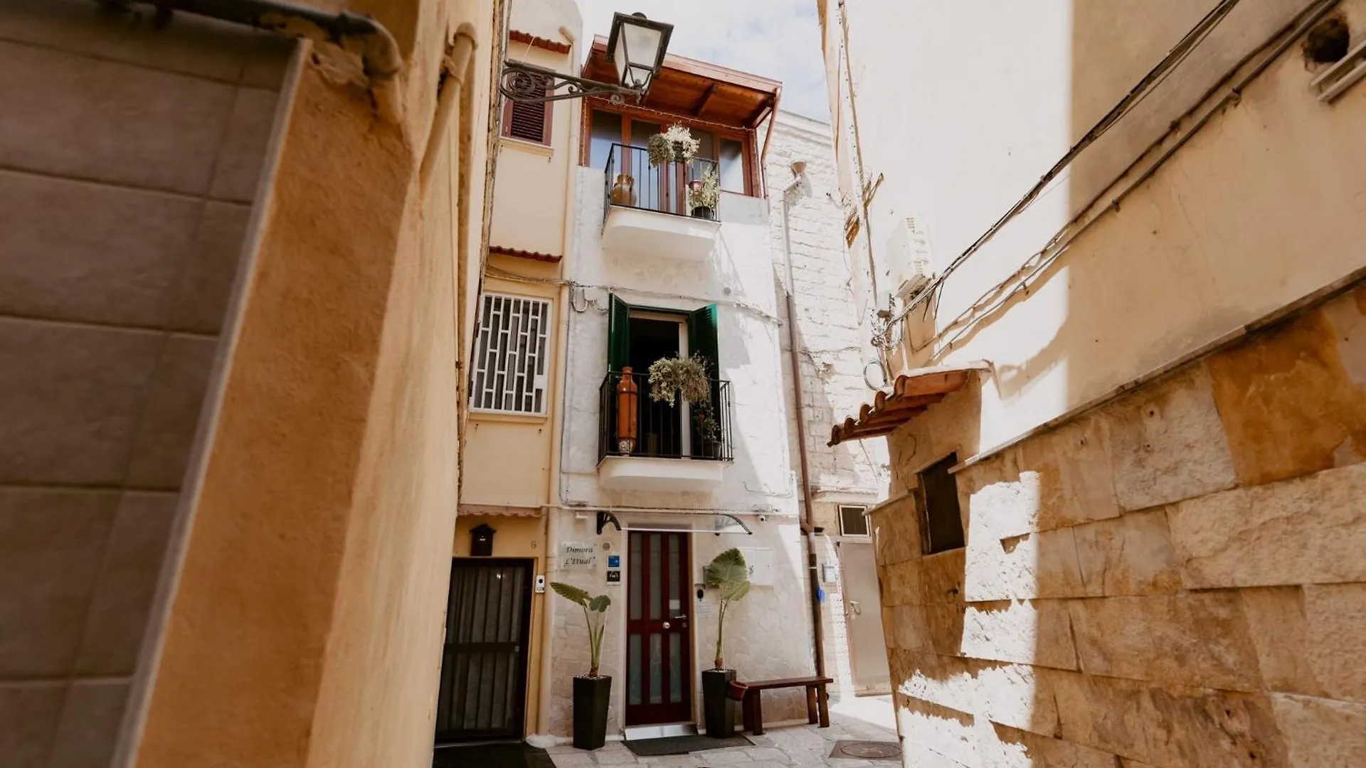 Dimora L'Etual Bed & Breakfast Bari 0*,  Italia