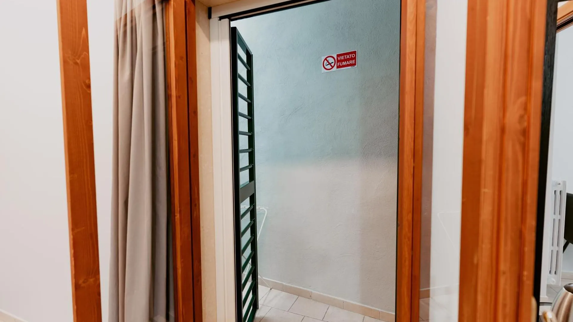 Dimora L'Etual Bed & Breakfast Bari 0*,  Italia